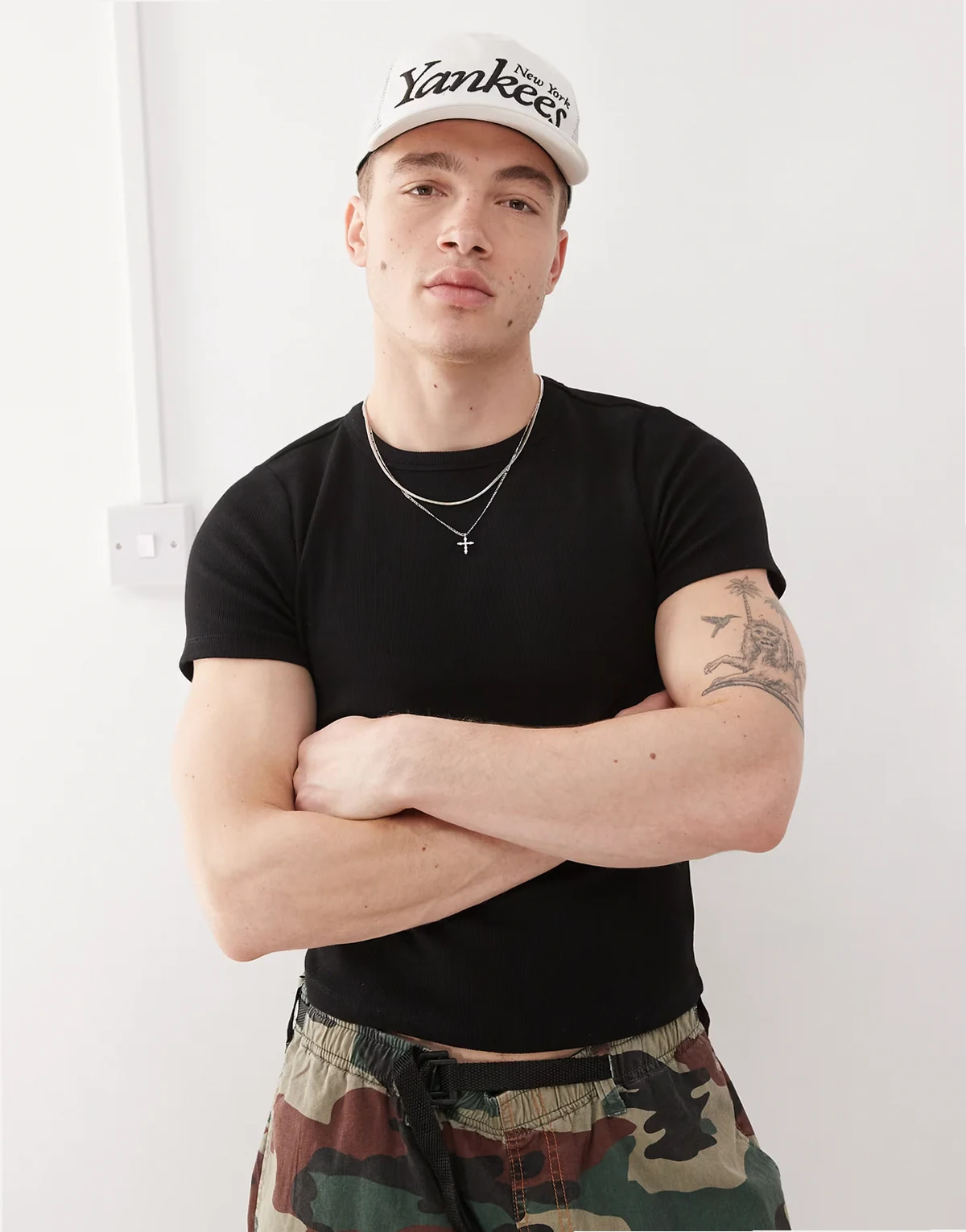 Ribbed T-shirt in black