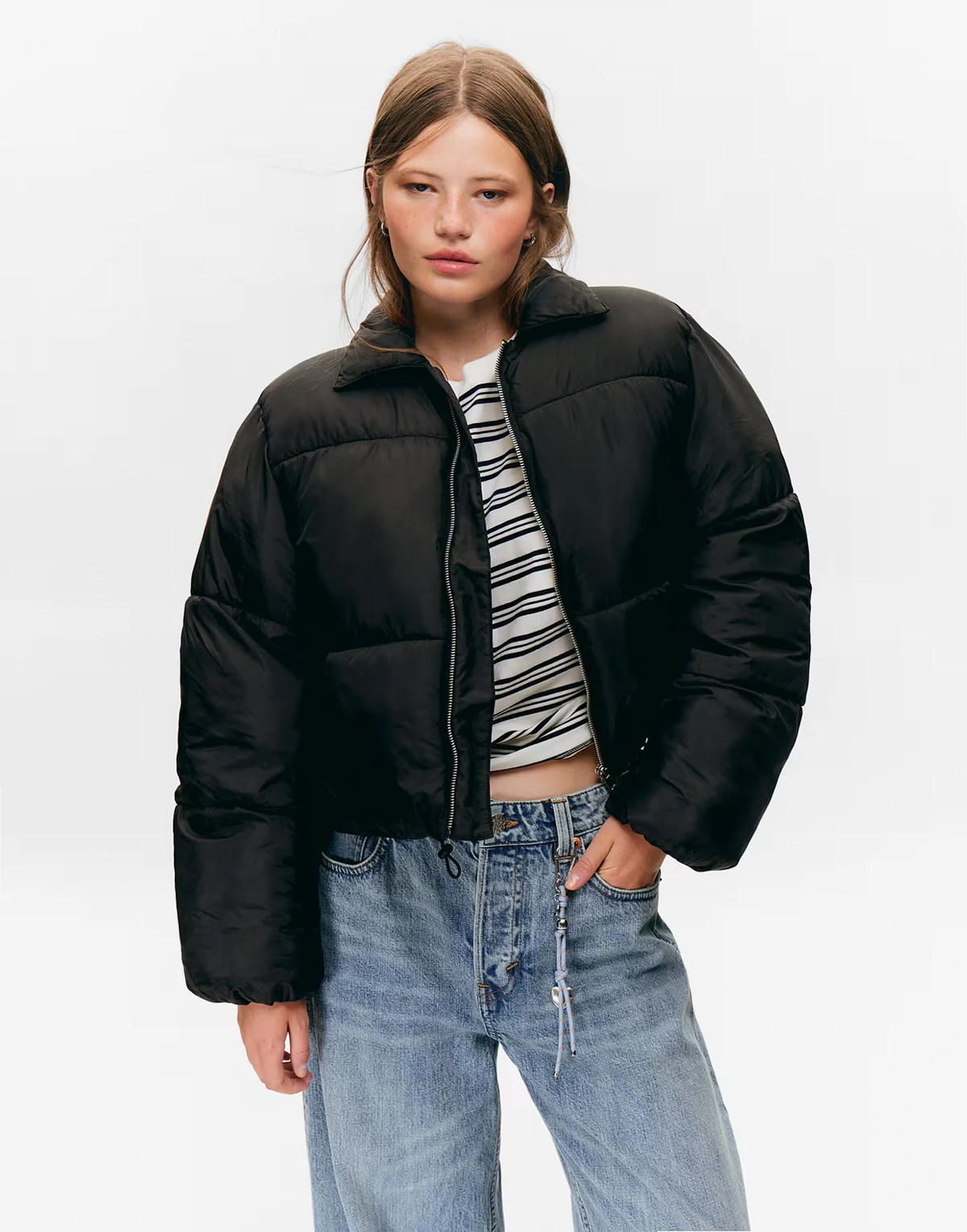 cropped puffer jacket with collar detail in black
