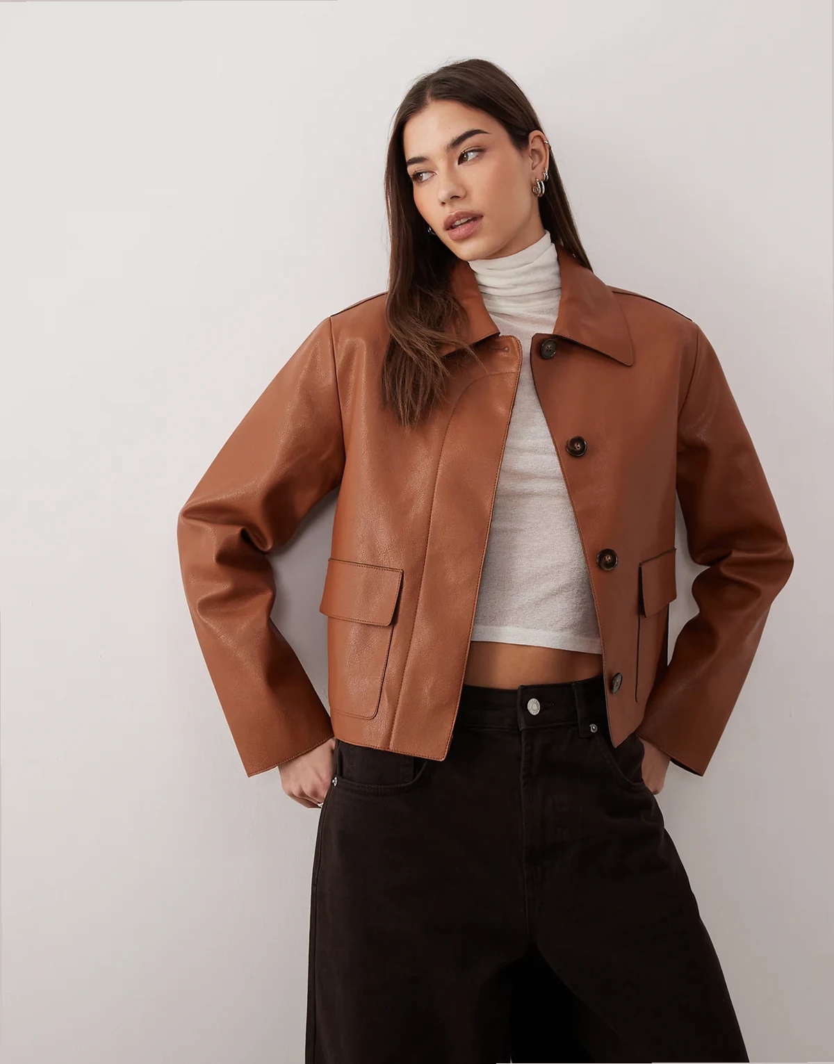 – Jacke aus Kunstleder in Braun