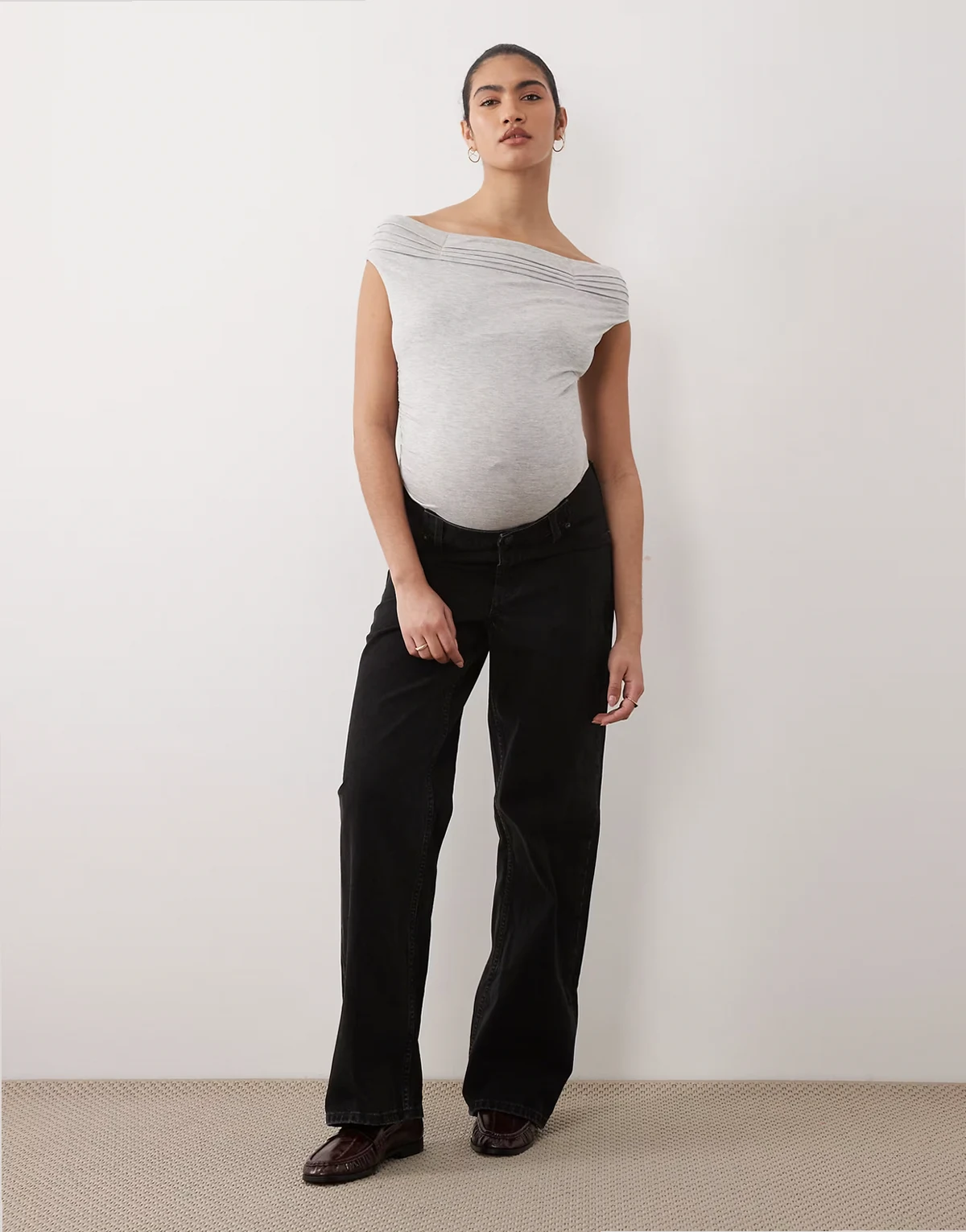 ASOS DESIGN Maternity – Dad-Jeans in Schwarz mit weitem Bein