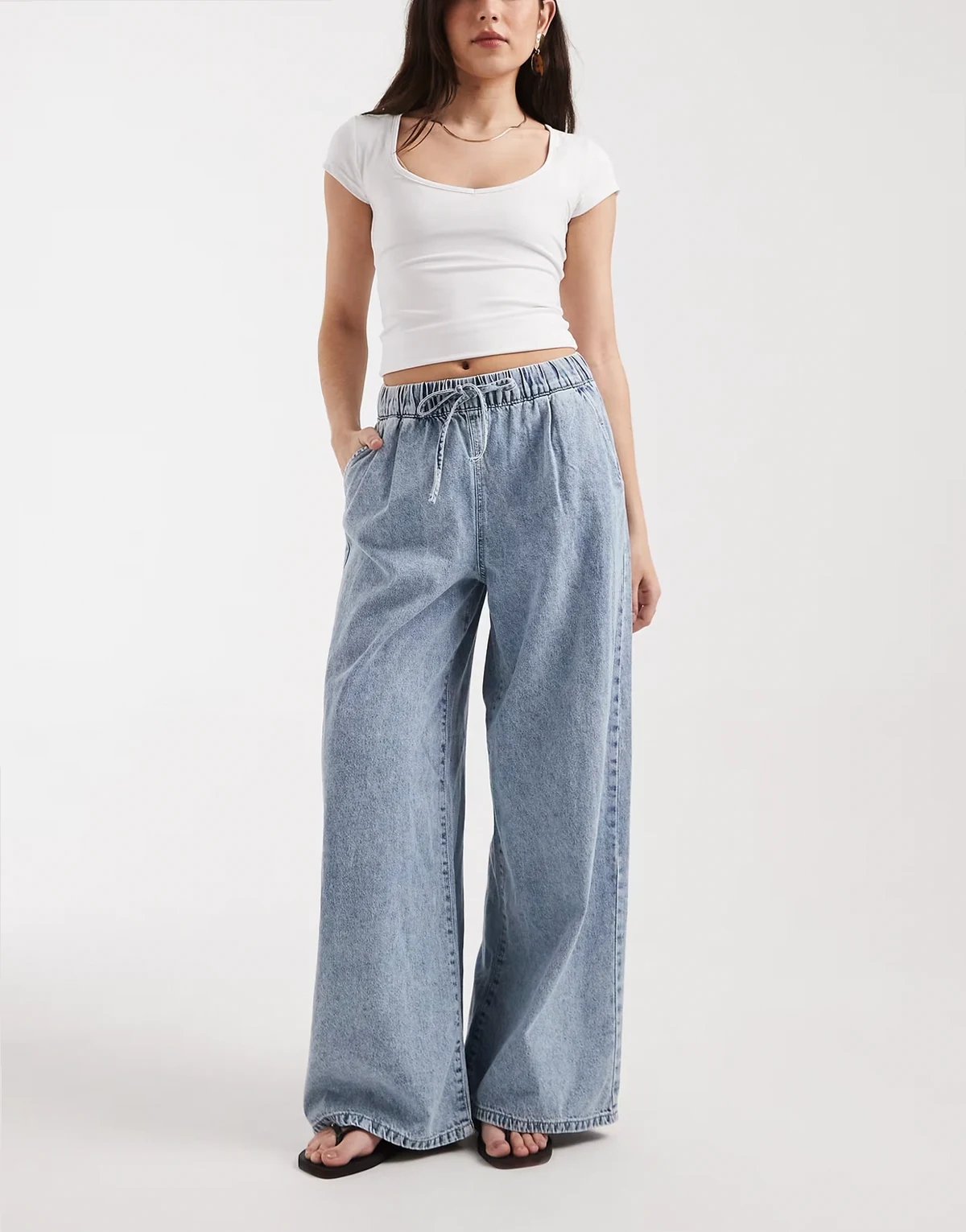 Valeria mid rise wide leg pull on jeans in light blue wash