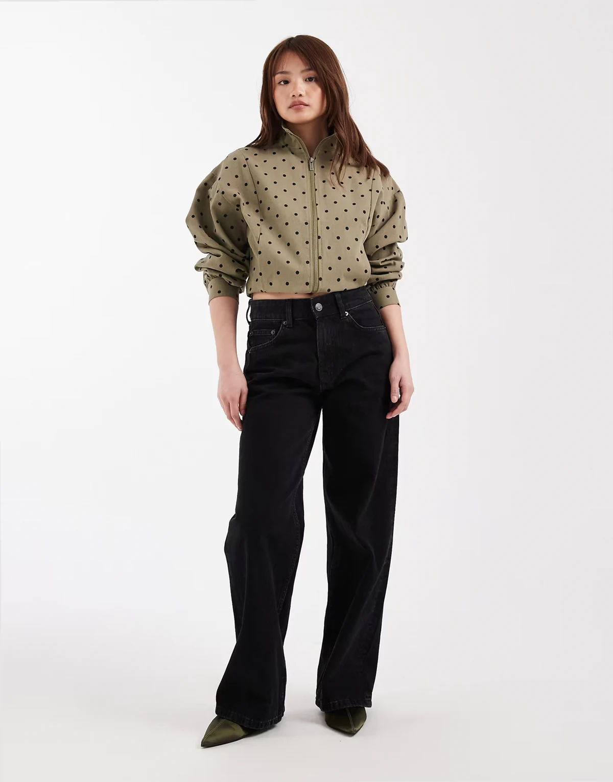 ASOS DESIGN Petite – Czarne jeansy o fasonie dad z szerokimi nogawkami