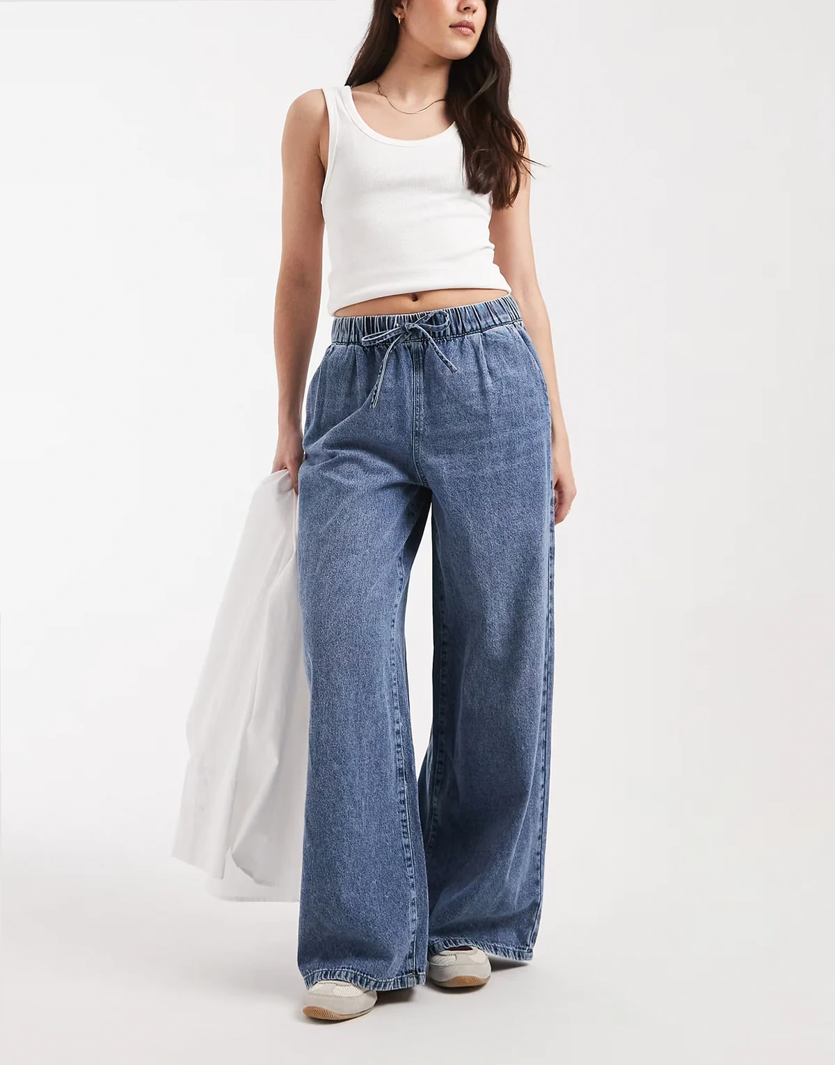 Valeria mid rise wide leg pull on jeans in medium blue wash
