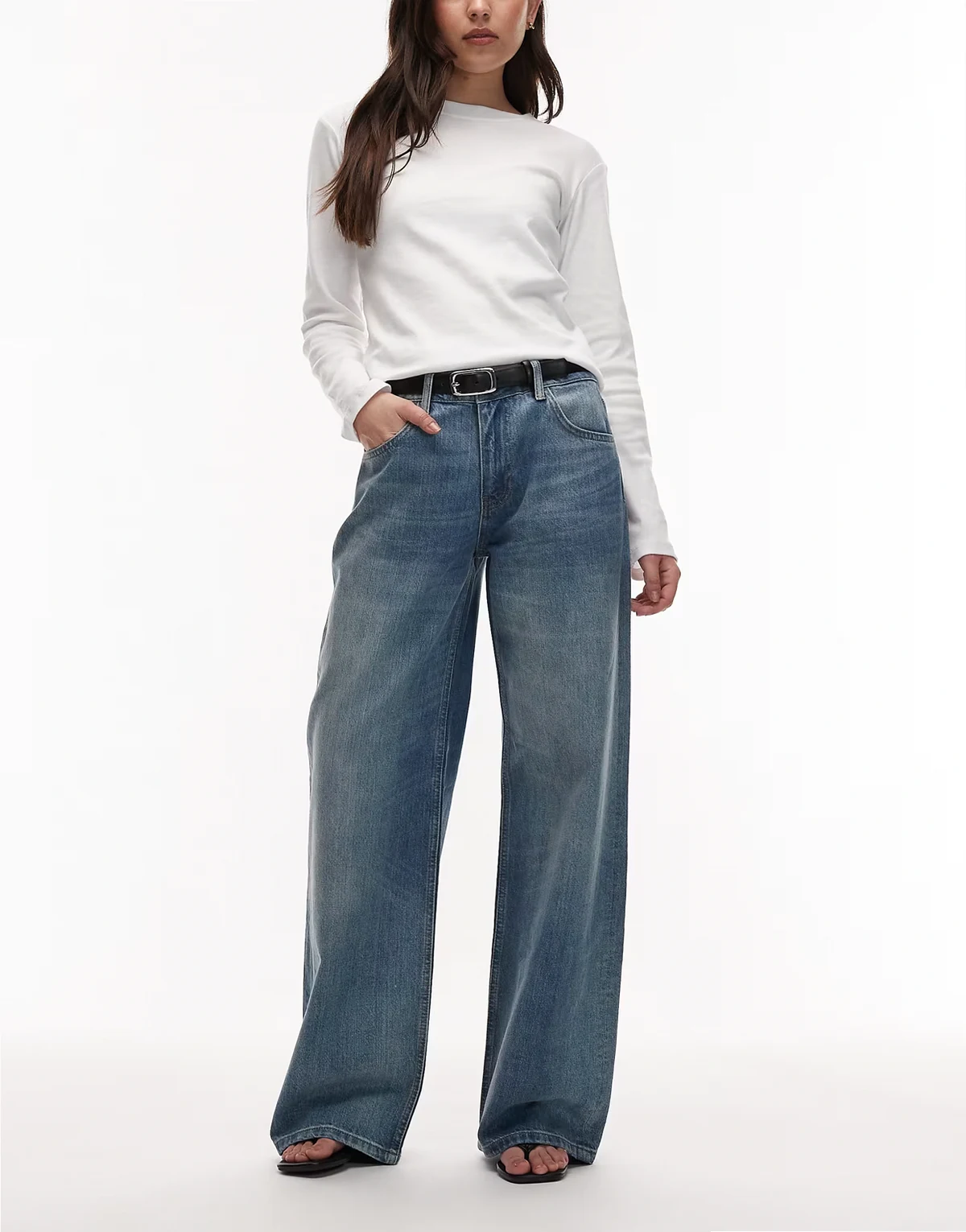 – Jeans in heller Vintage-Waschung mit niedrigem Bund und weitem Bein