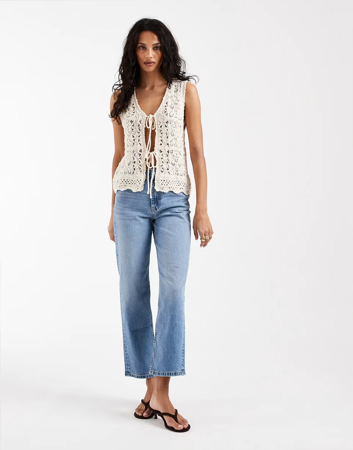 – Knöchellange, gerade geschnittene Jeans mit Comfort-Stretch in authentischem Mittelblau