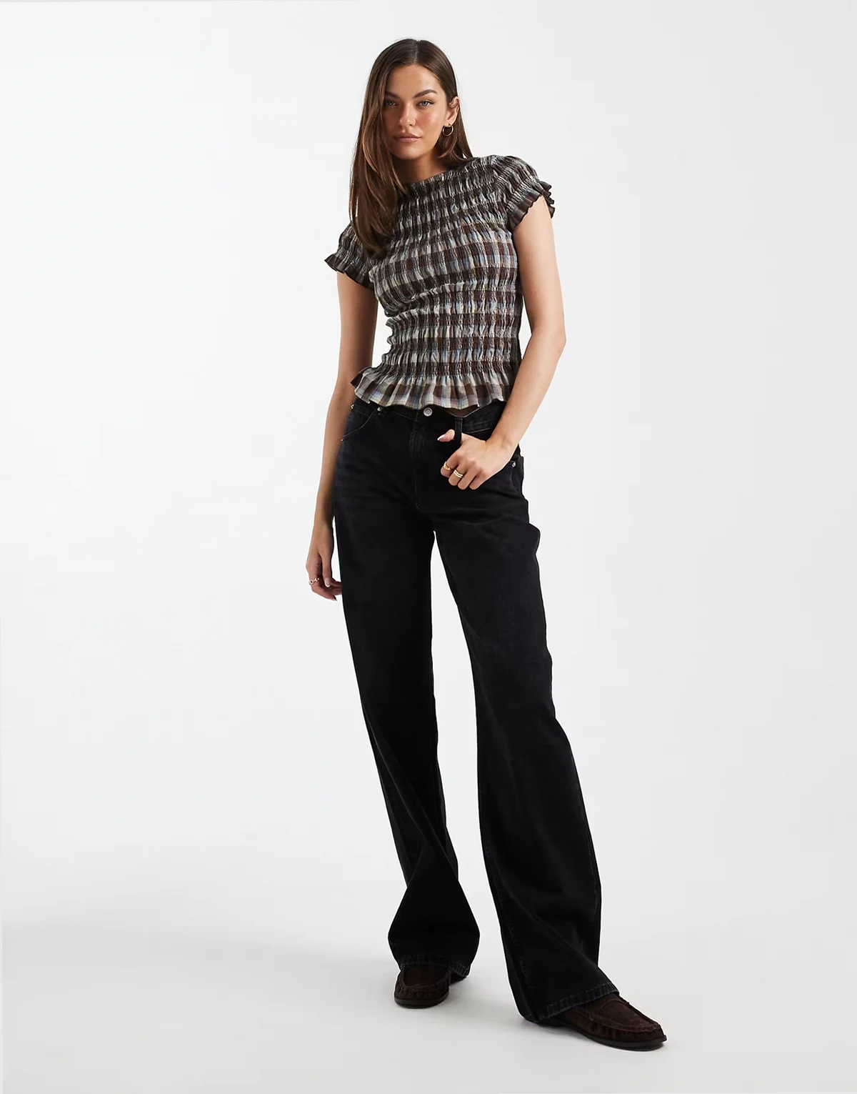 ASOS DESIGN Tall – Lässige Jeans in Schwarz mit niedrigem Bund