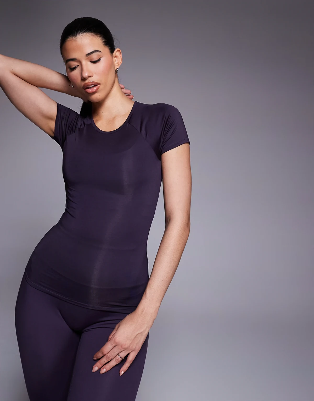 – Icon – Schnelltrocknendes Sport-T-Shirt in Brombeere mit schmalem Schnitt