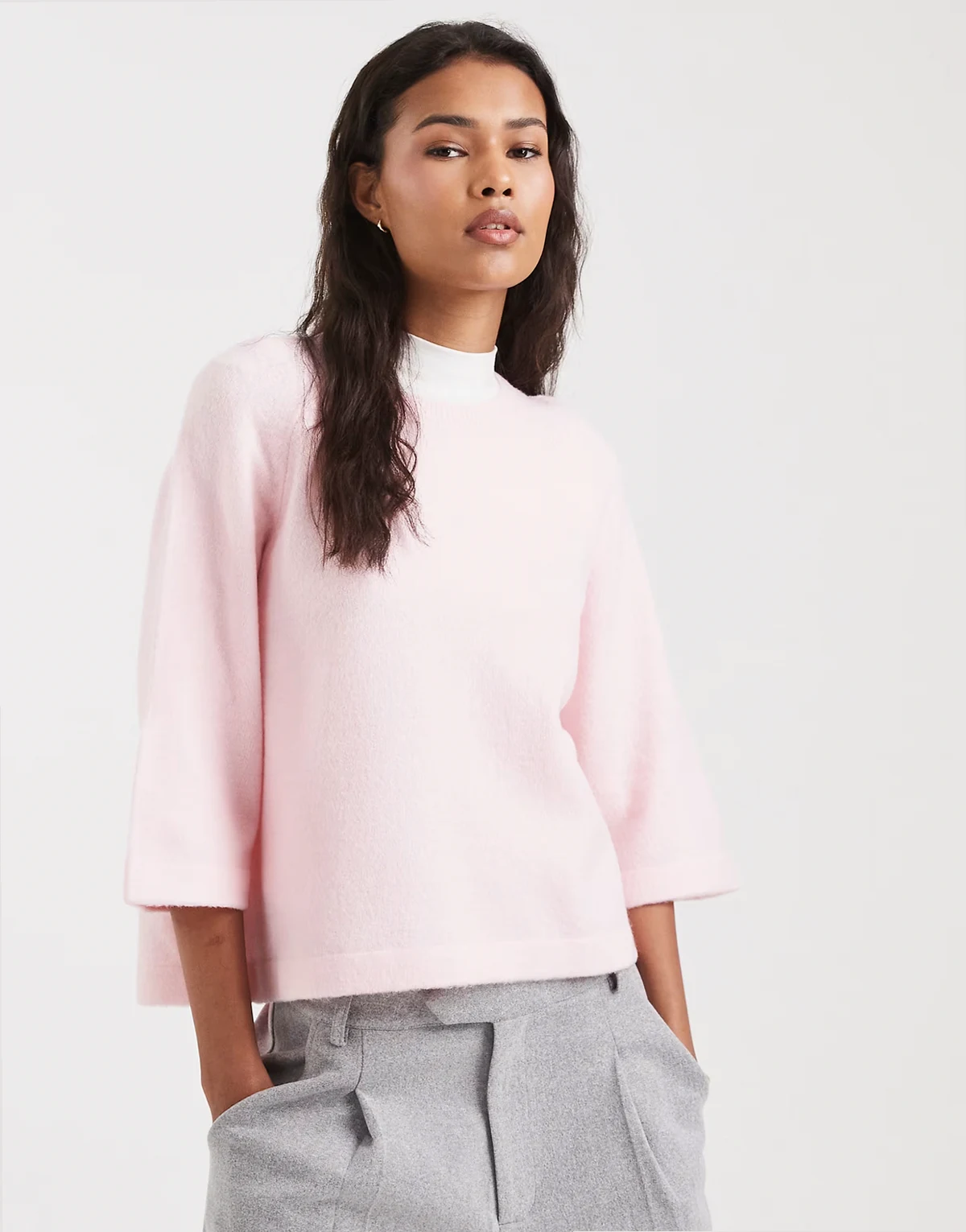 – Kastiges Strick-T-Shirt in Blassrosa