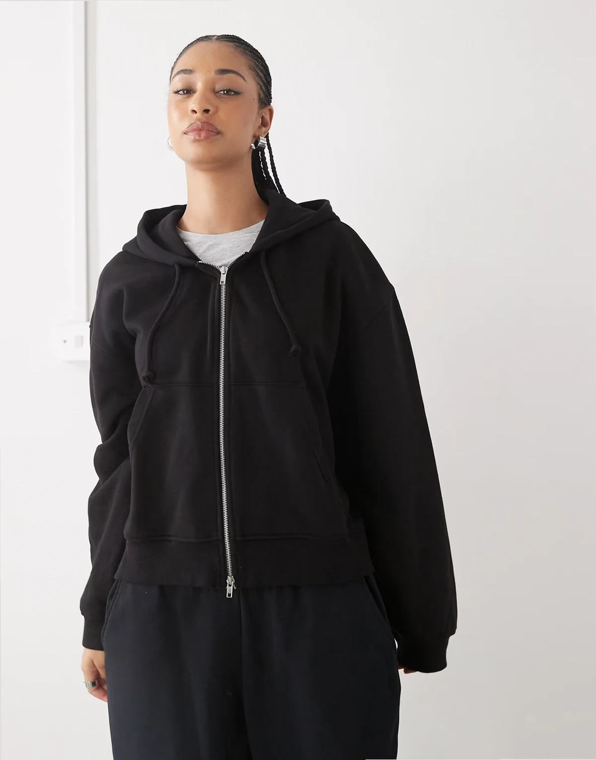 Essence zip hoodie in black