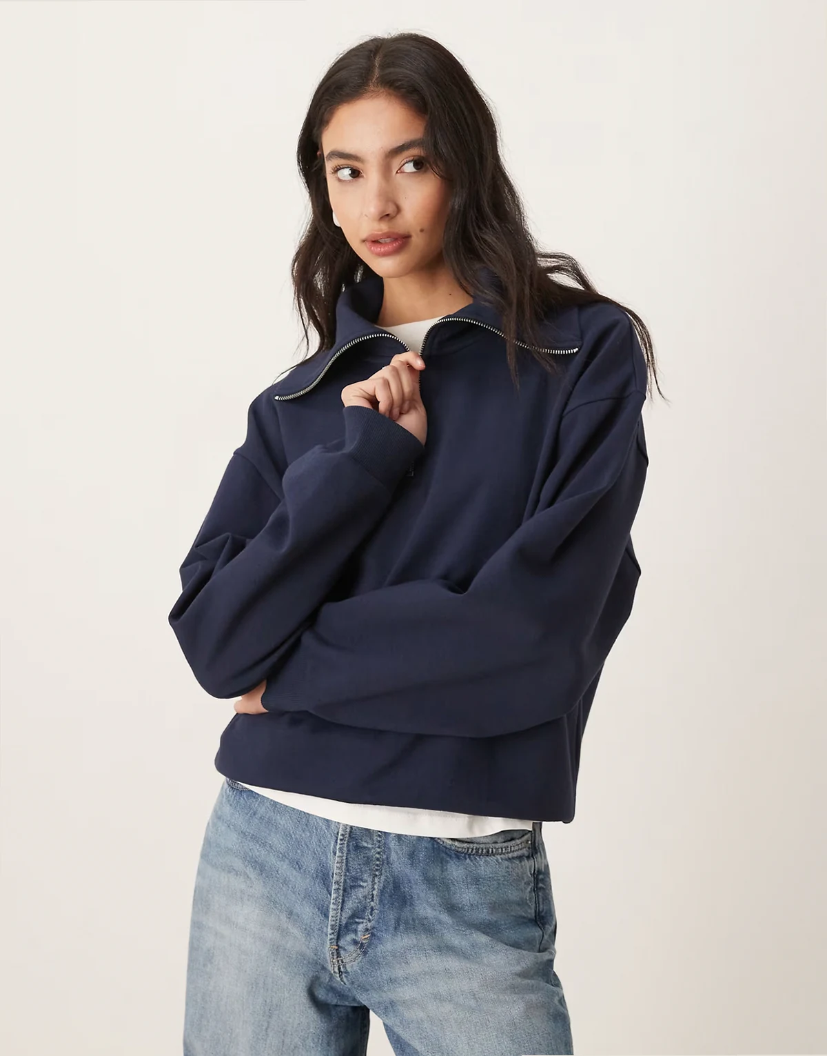 – Interlock-Sweatshirt in Marineblau mit kurzem Reißverschluss und großem Kragen