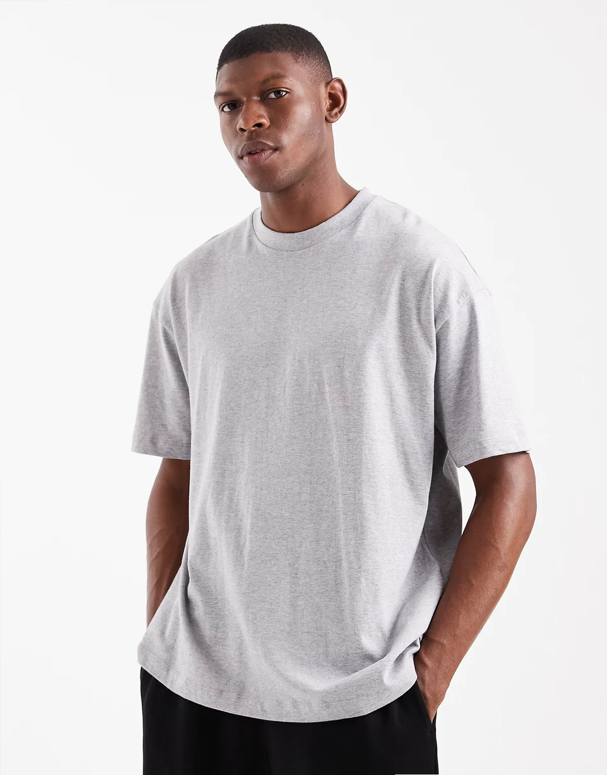 – Szary melanżowy T-shirt oversize