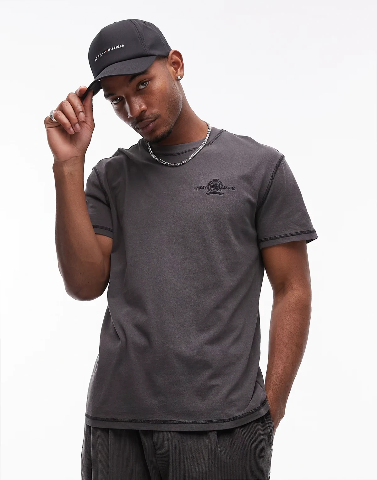crest logo t-shirt in washed black