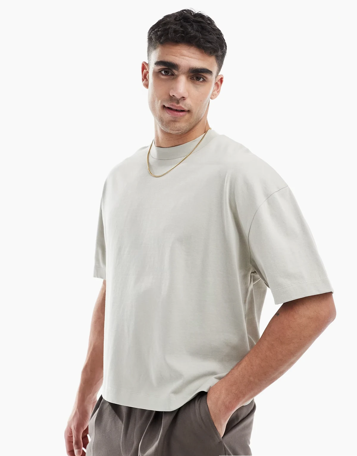– Jasnoszary gruby T-shirt pudełkowy oversize