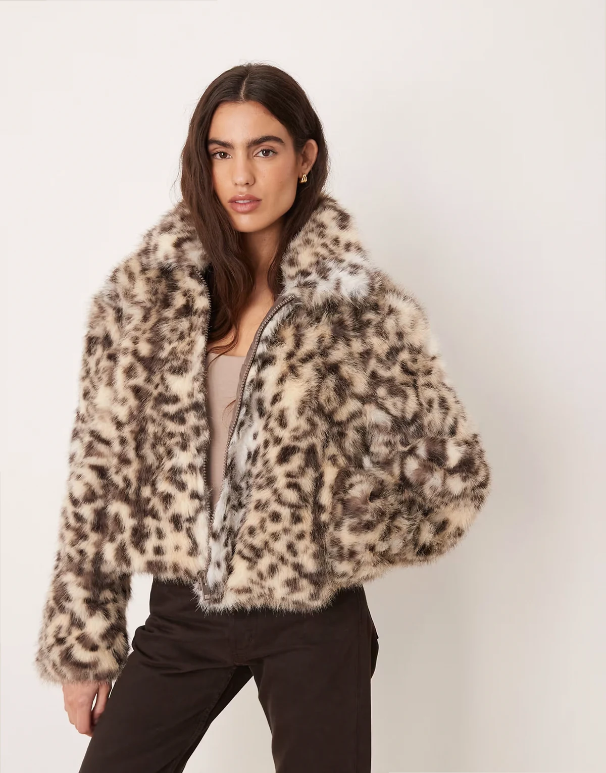 – Kurtka ze sztucznego futra w panterkę