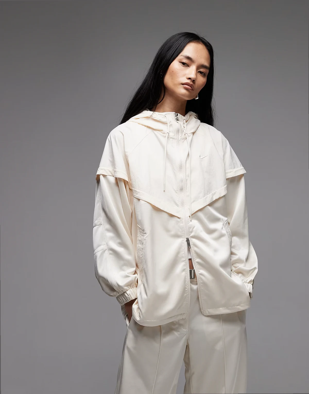 Windrunner hooded jacket in beige