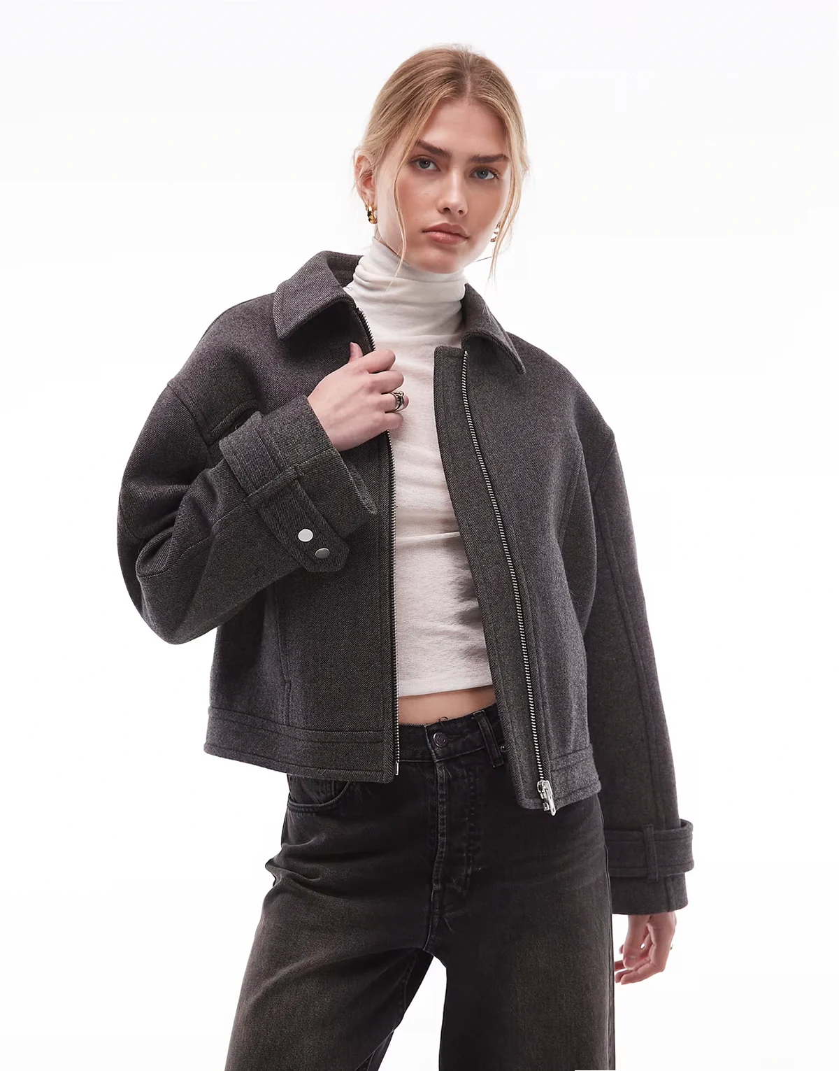 – Kurze Jacke aus Twill mit hohem Wollanteil in Dunkelgrau