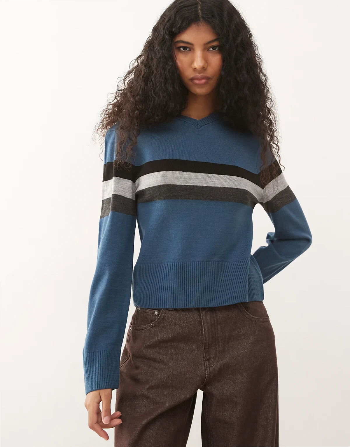 – Strickpullover in Blau mit V-Ausschnitt