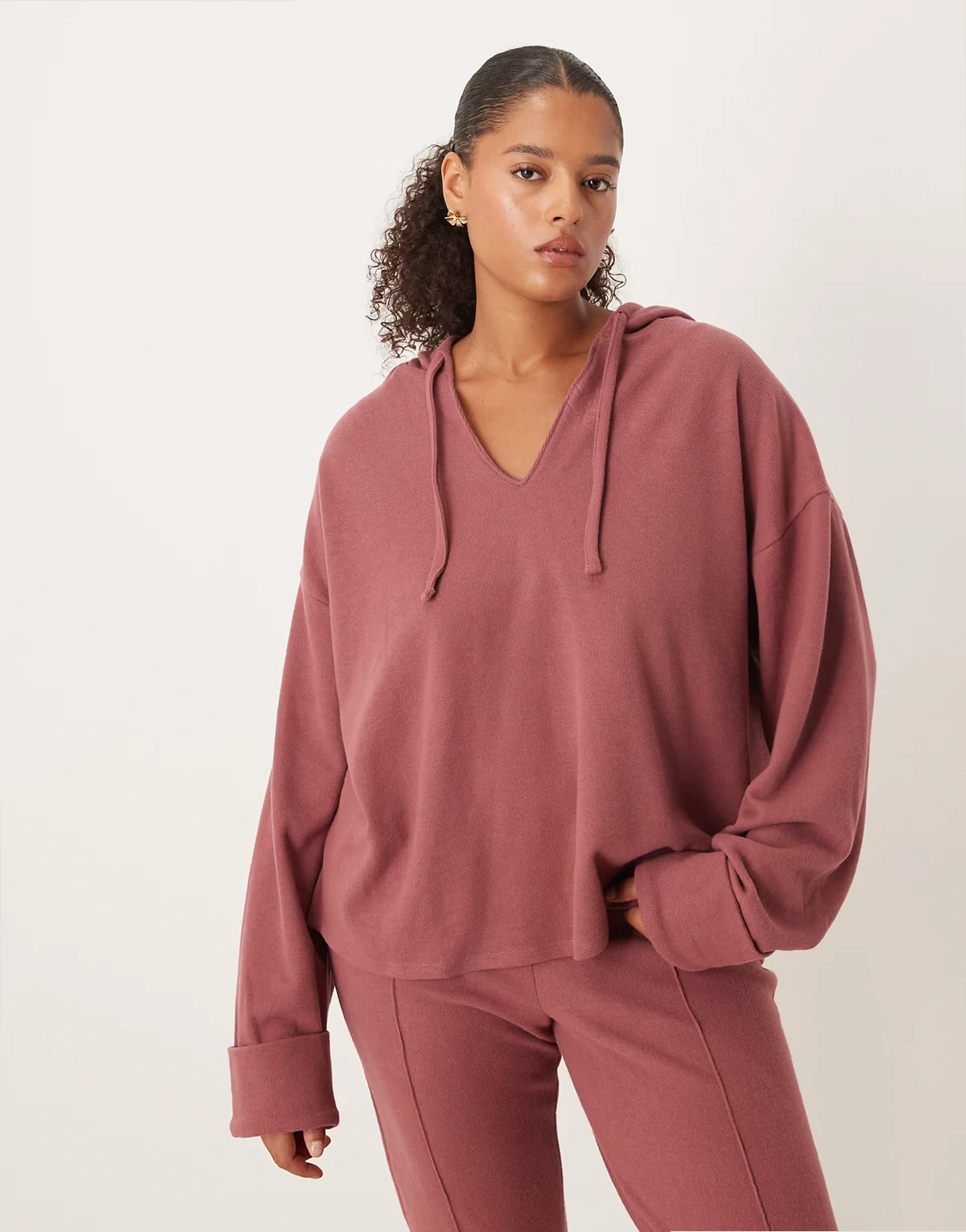 ASOS DESIGN Curve – Superweicher Kapuzenpullover mit umgeschlagenen Bündchen in Altrosa