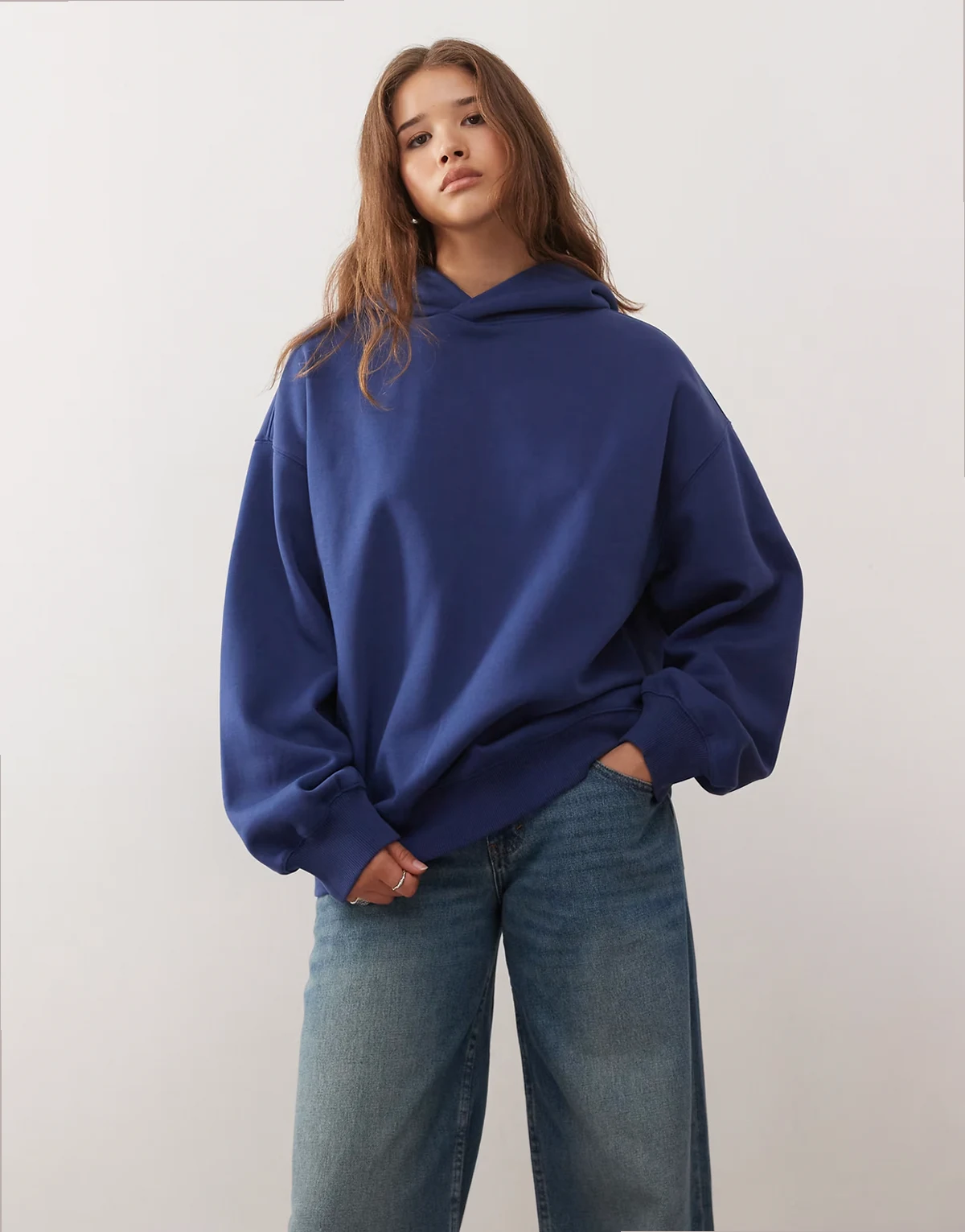 – Weicher, schwerer Oversize-Kapuzenpullover in dunklem Marineblau