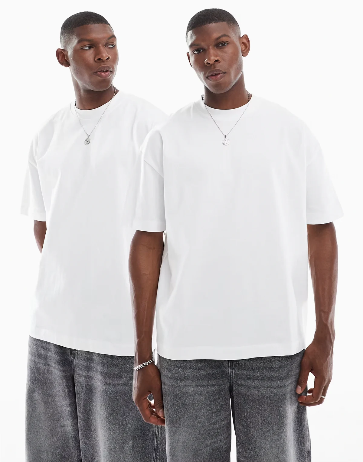 – Zestaw 2 grubych białych T-shirtów oversize