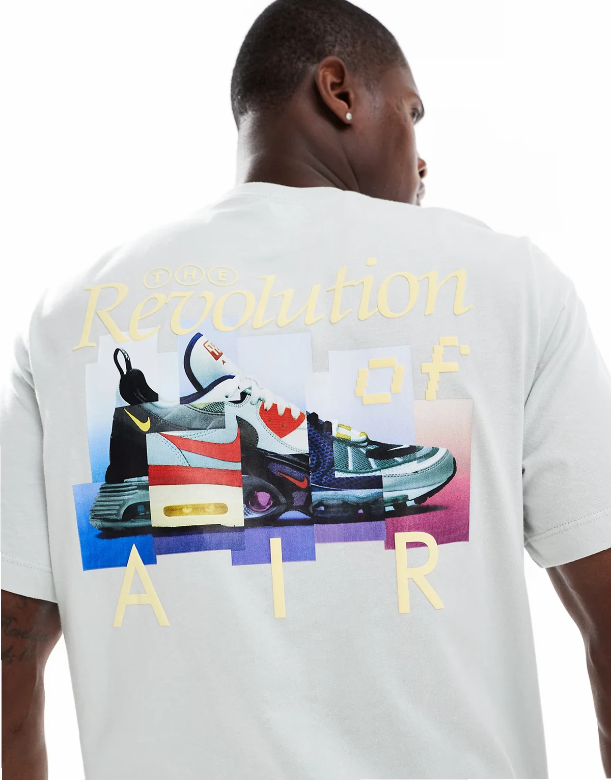 T-shirt in light gray