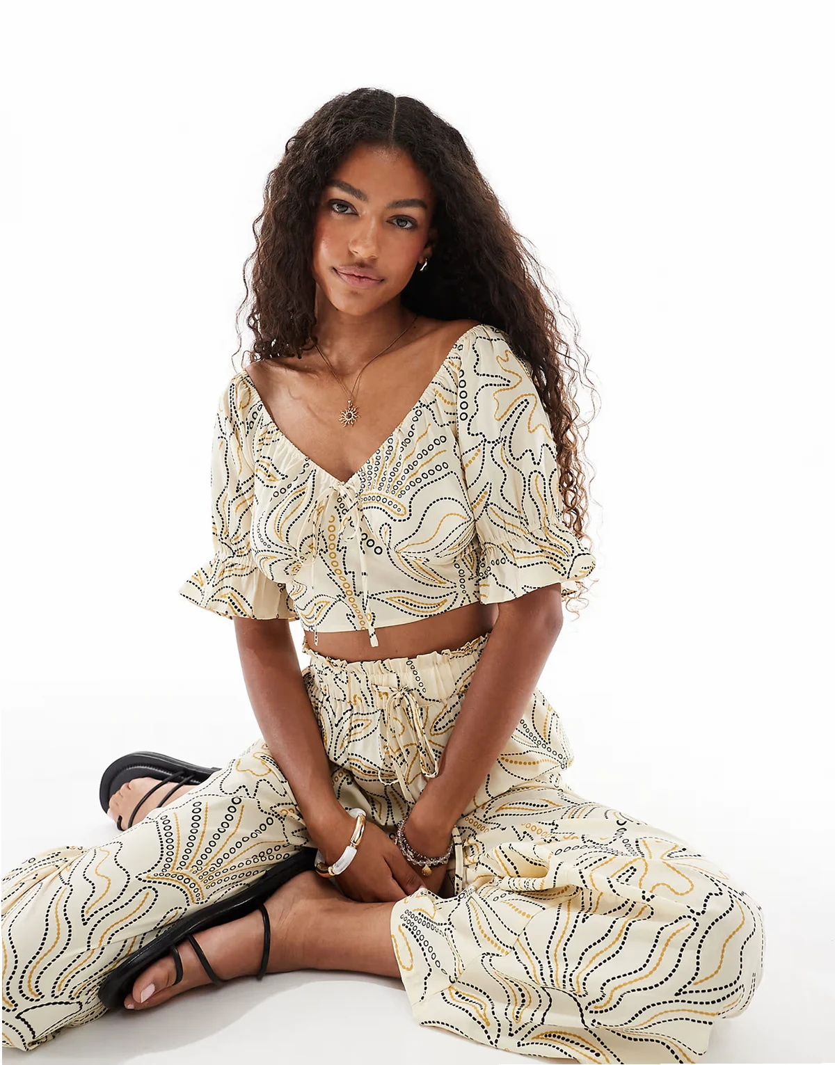 bloom detail puff sleeve cropped blouse in yellow