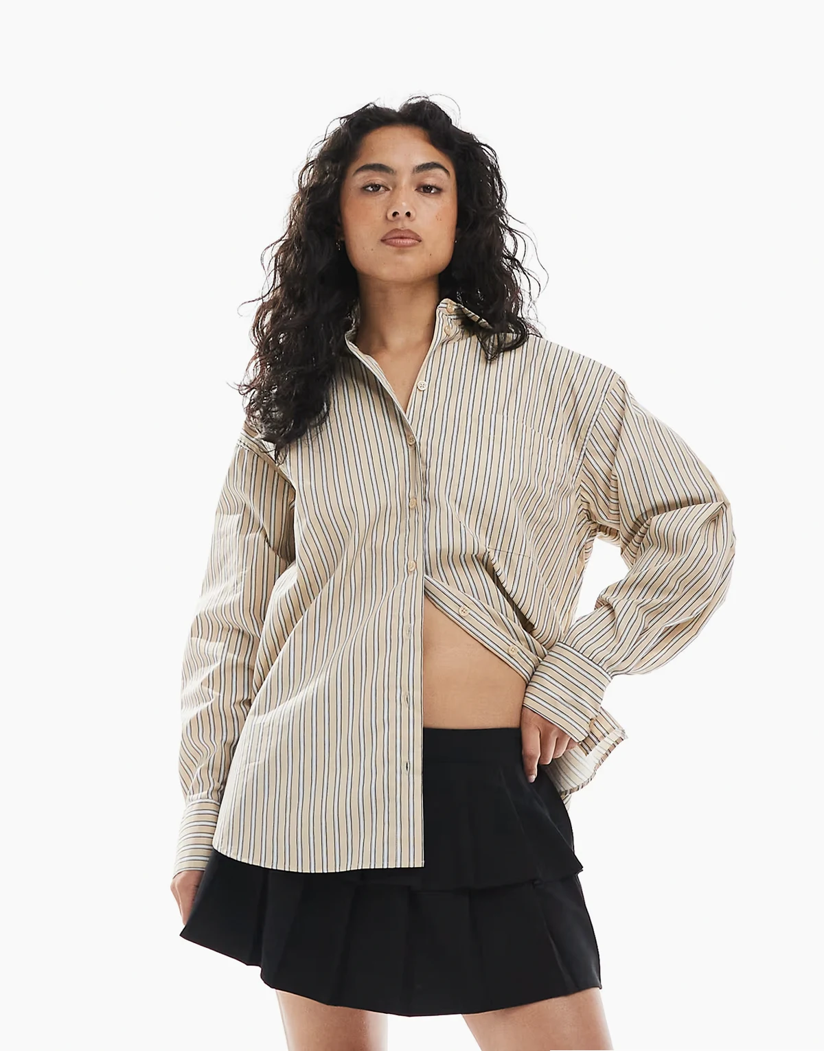 – Oversize-Hemd in Steinbeige mit Streifenmuster