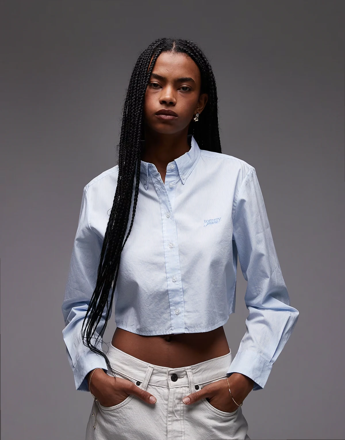 – Langärmlige Cropped-Hemdbluse aus Popeline in gestreiftem Blau mit Regular-Fit-Schnitt