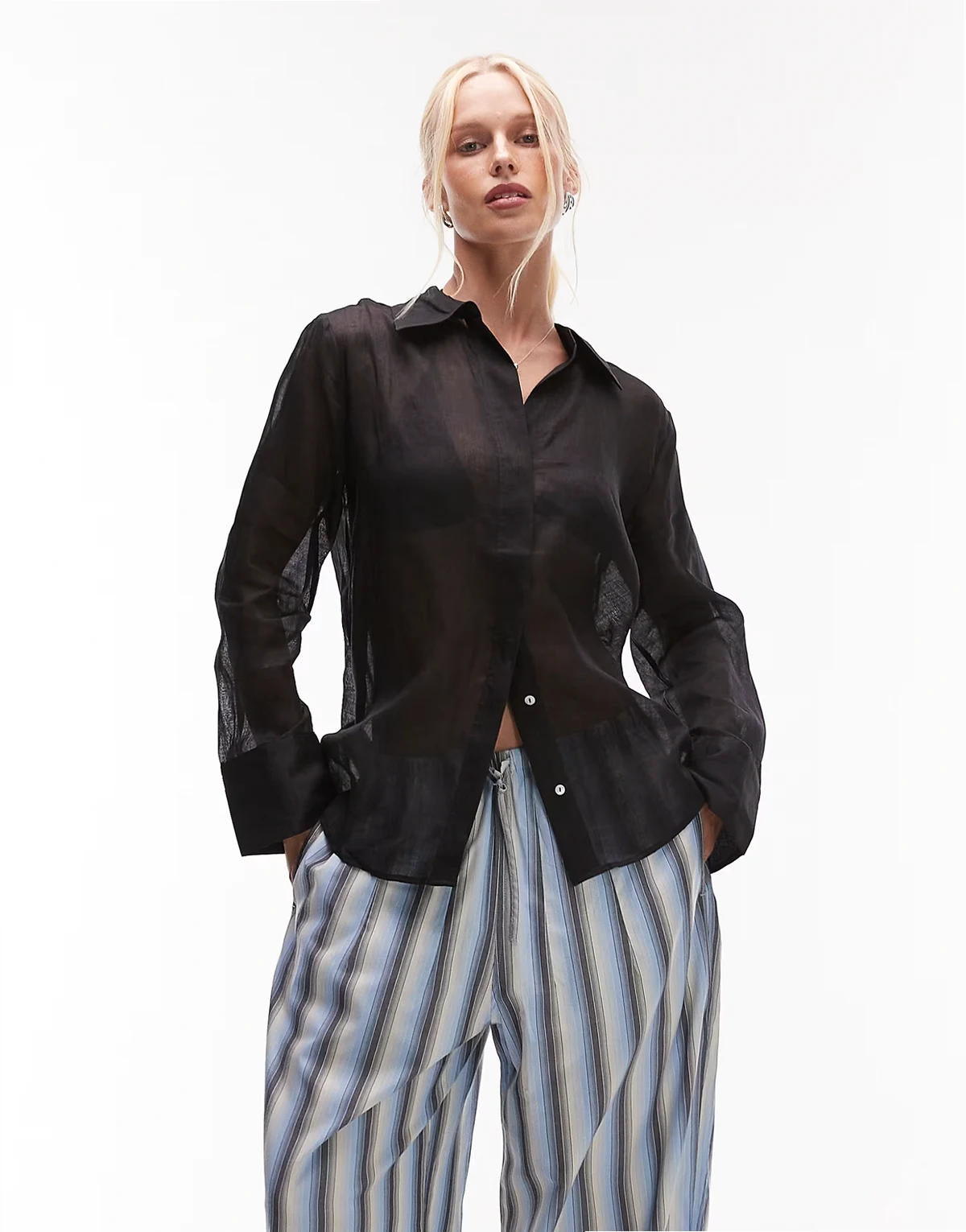 – Leichte Hemdbluse aus Ramie in Schwarz