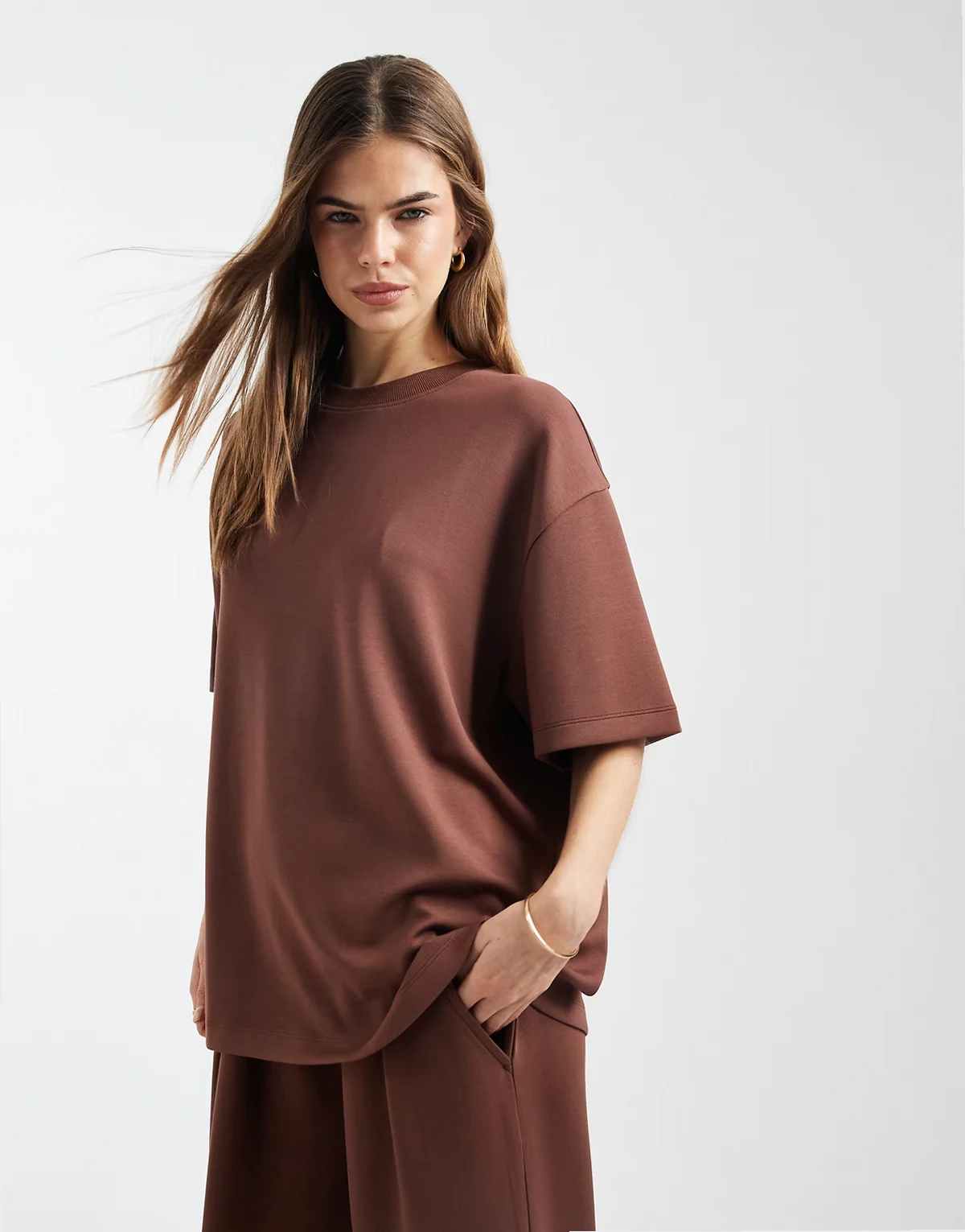 soft touch cupro oversized T-shirt in chocolate