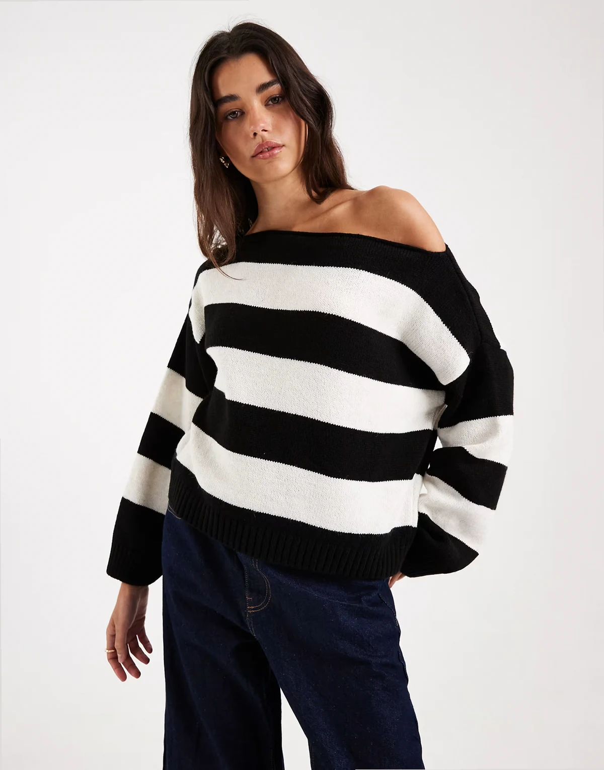 knit one shoulder sweater in black and white