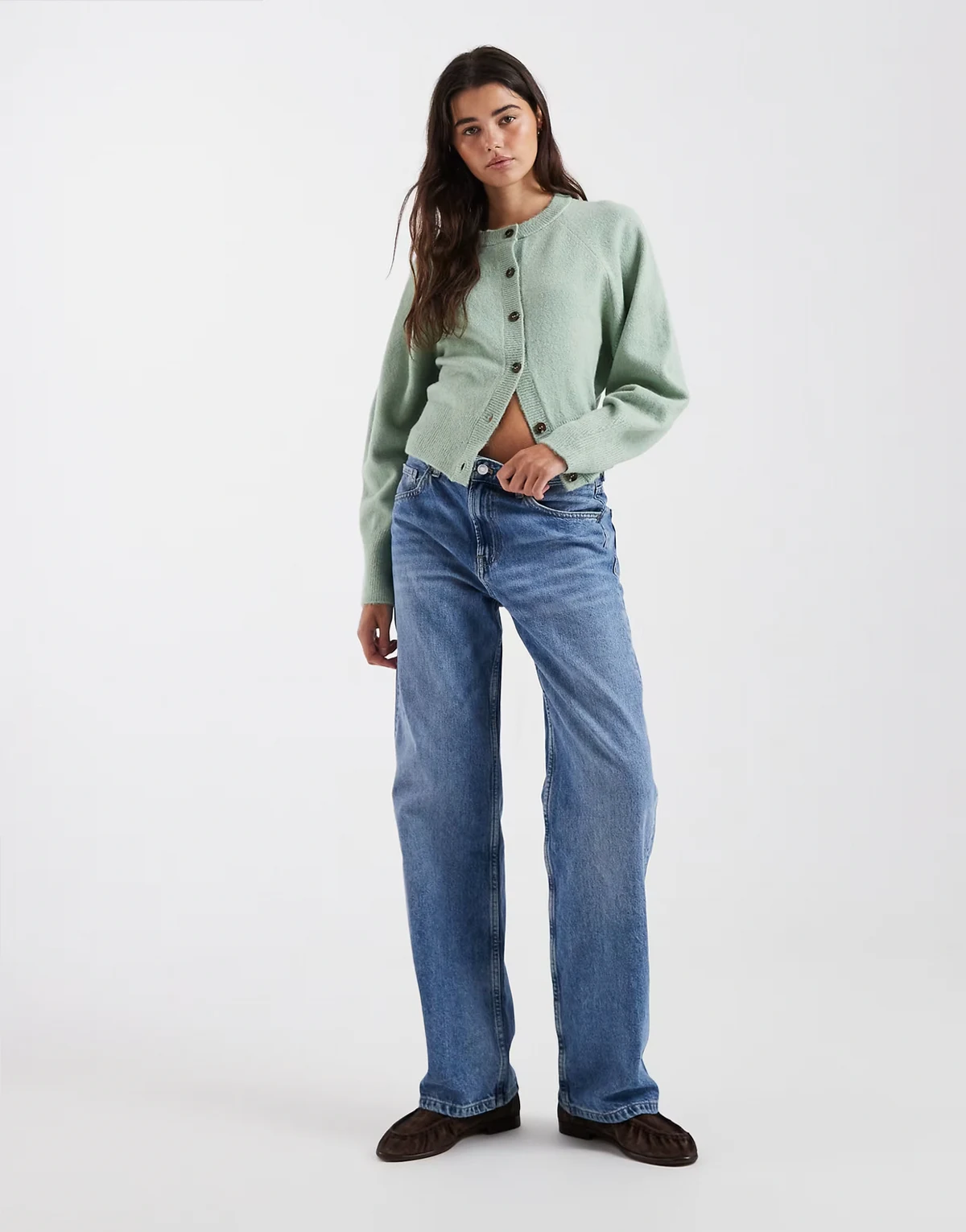 – Strickjacke in Minzgrün mit Raglanärmeln und Rundhalsausschnitt