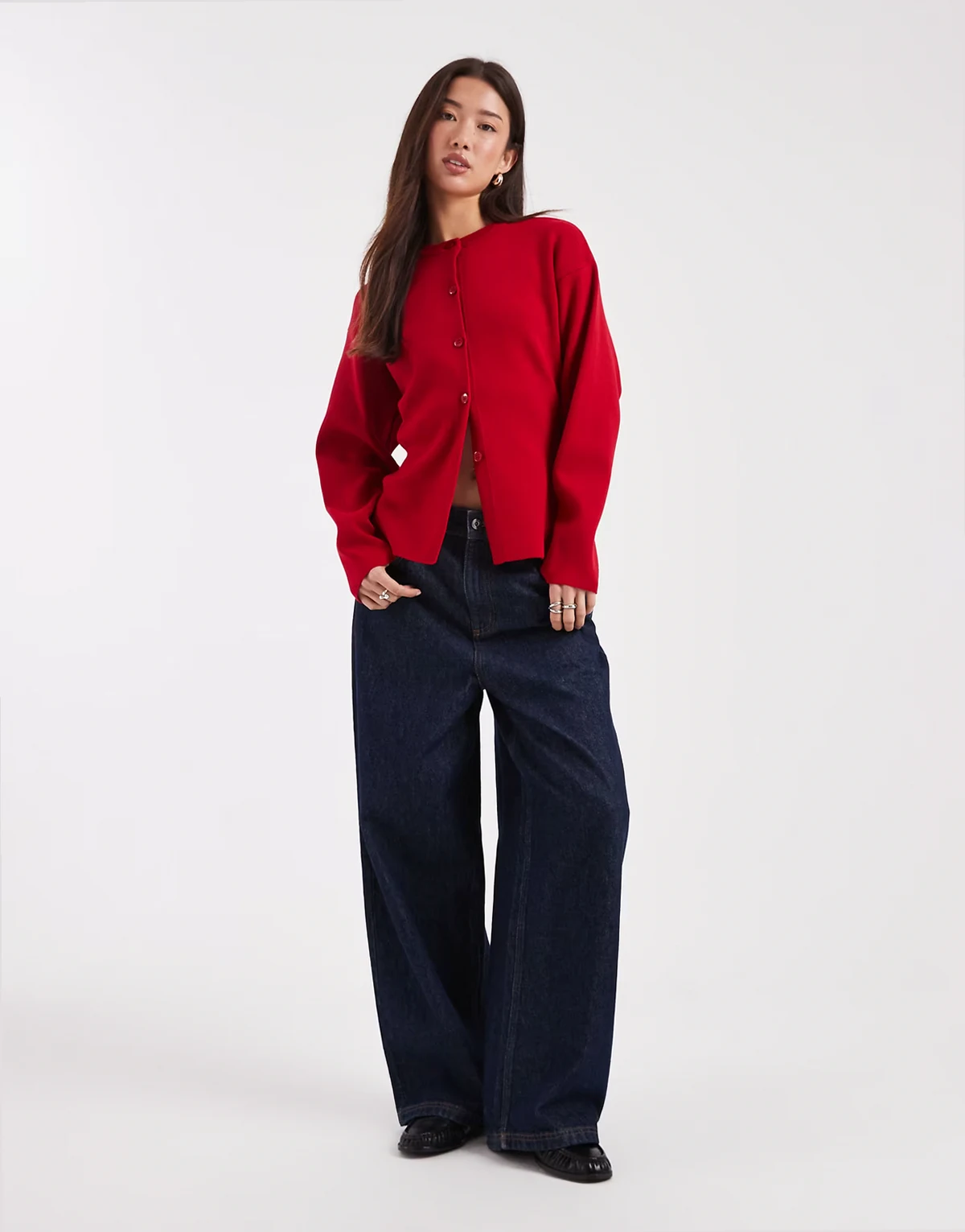 – Strukturierte Strickjacke in Rot mit Rundhalsausschnitt