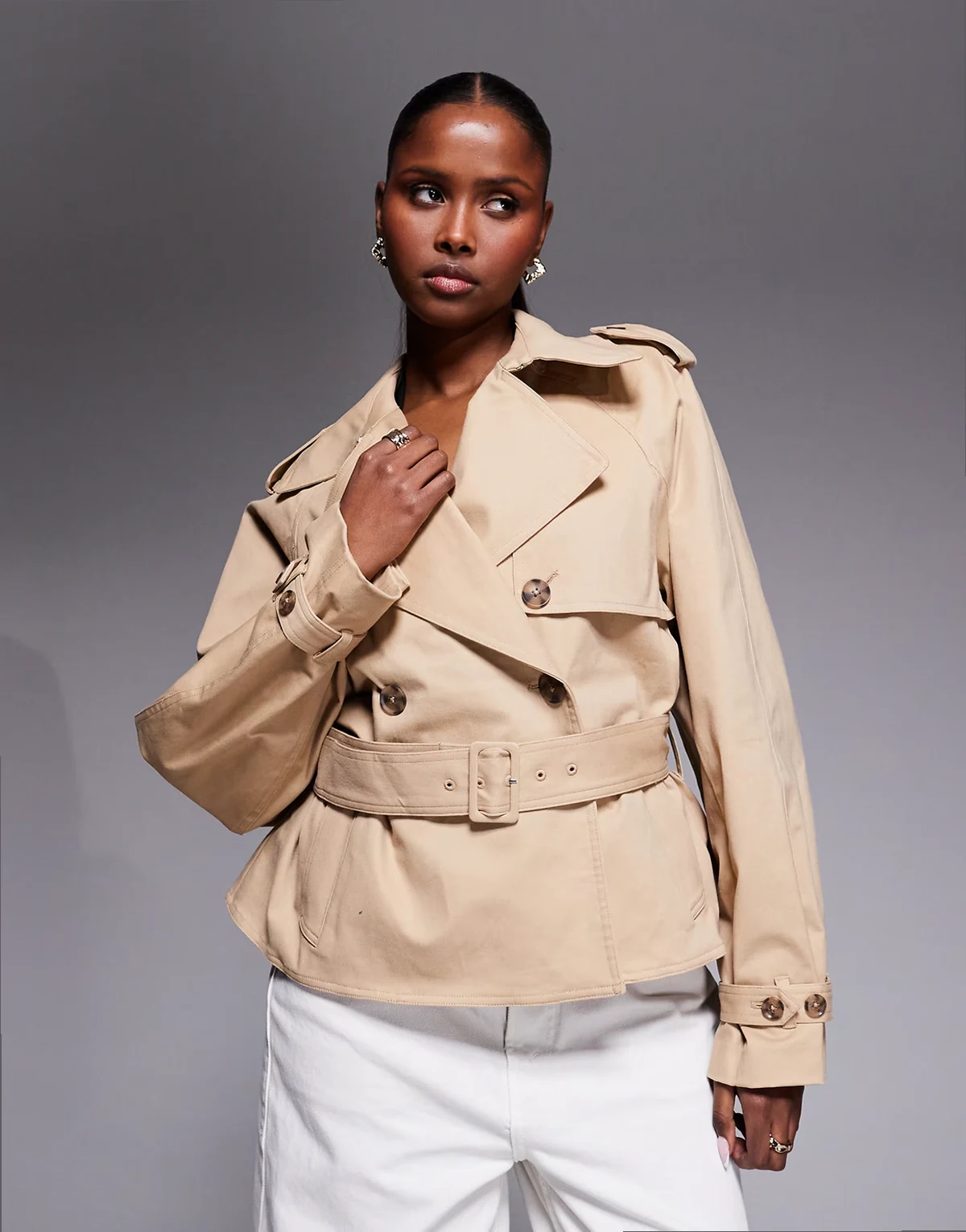 cropped trench jacket in beige
