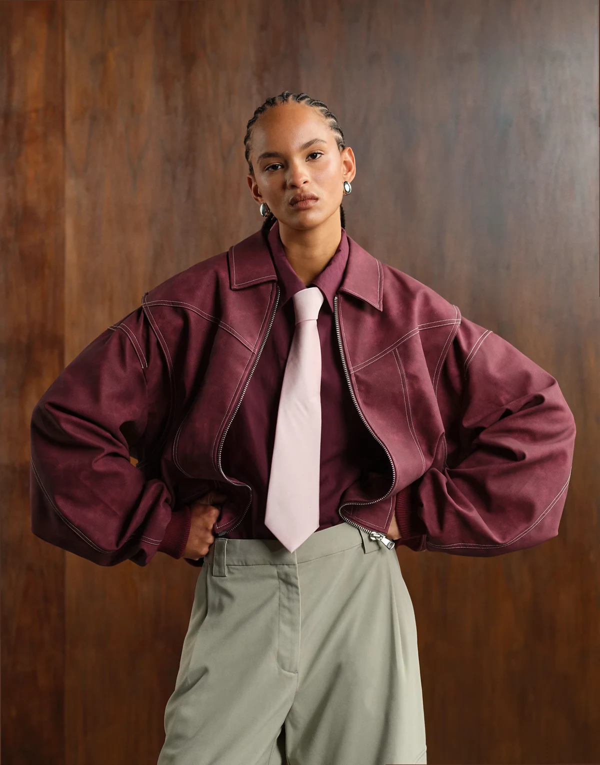 Exclusive – Vista – Wiśniowoczerwona kurtka bomberka z imitacji skóry z kontrastowymi przeszyciami