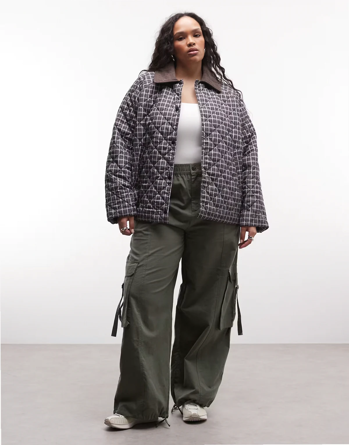 – Karierte Steppjacke in Braun