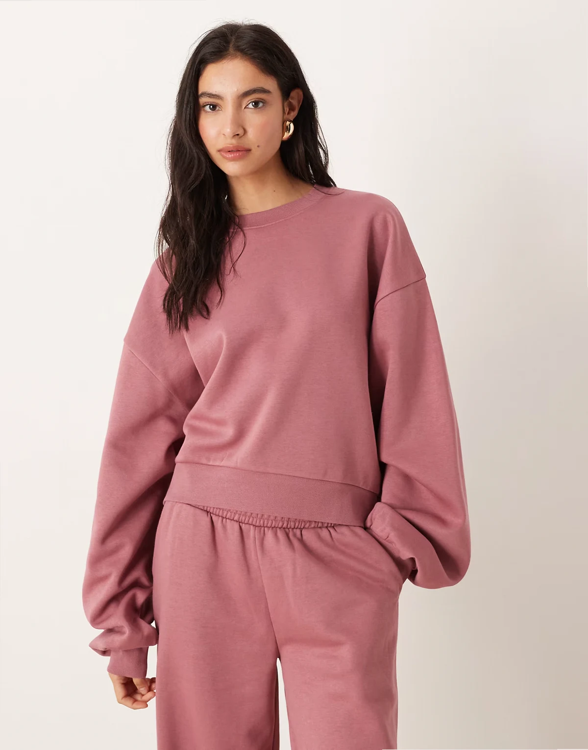 – Sweatshirt in Rosé mit Ballonärmeln und weicher Innenseite