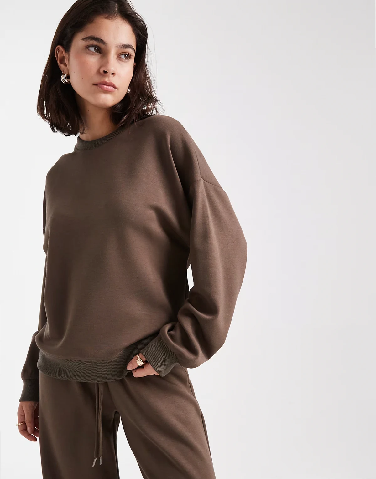 – Sweatshirt aus neoprenartigem Material in Taupe
