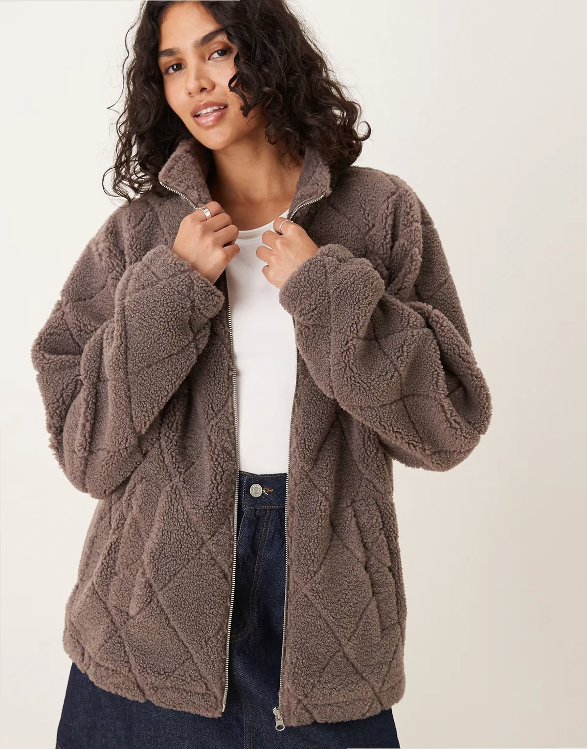– Gesteppte Jacke aus Teddyfleece in Hellbraun mit Reißverschluss