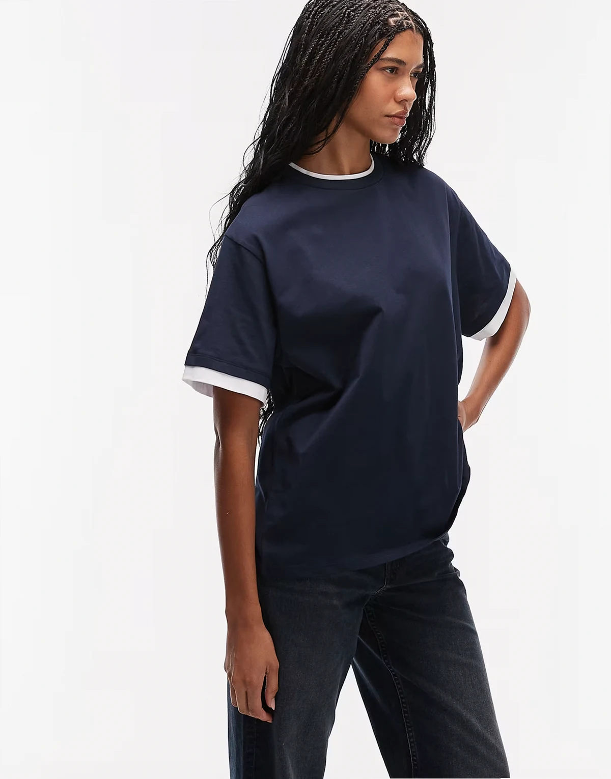 – Granatowy dwuwarstwowy top oversize z krótkimi rękawami