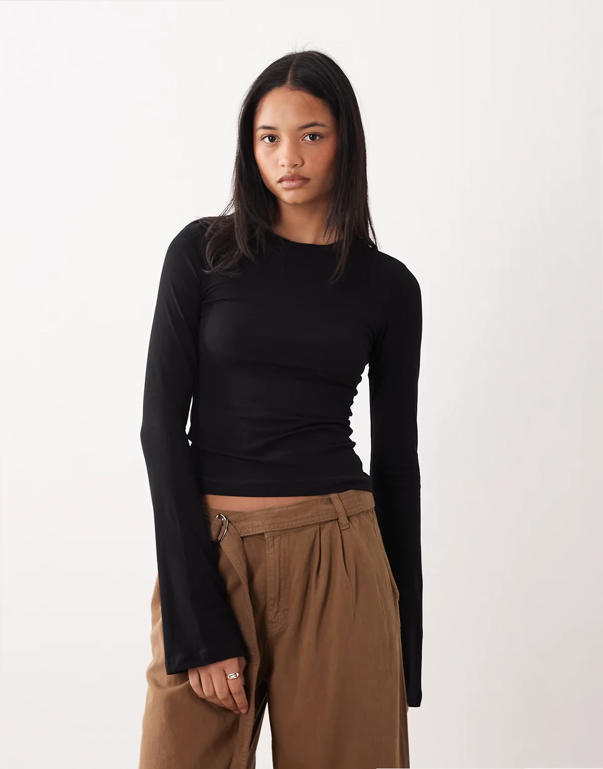 – Langärmliges Oberteil in Schwarz