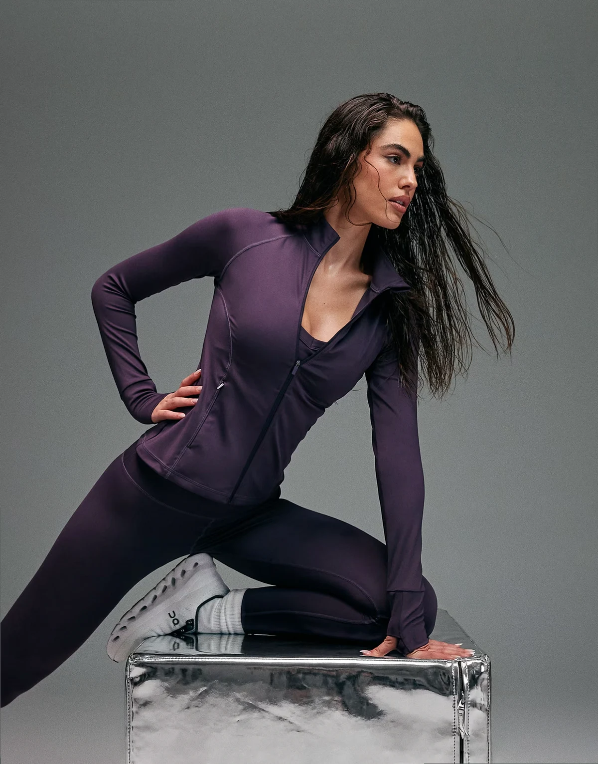 Icon active zip up sculpting long sleeve jacket with zip pockets in blackberry