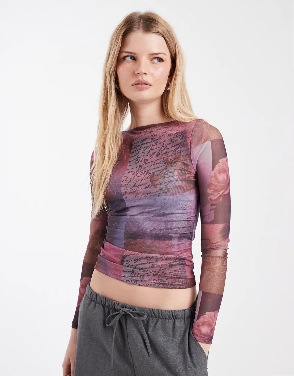 – Ashley – Langärmliges Netzstoff-Oberteil in der Farbe Sunset Bloom mit Grafik