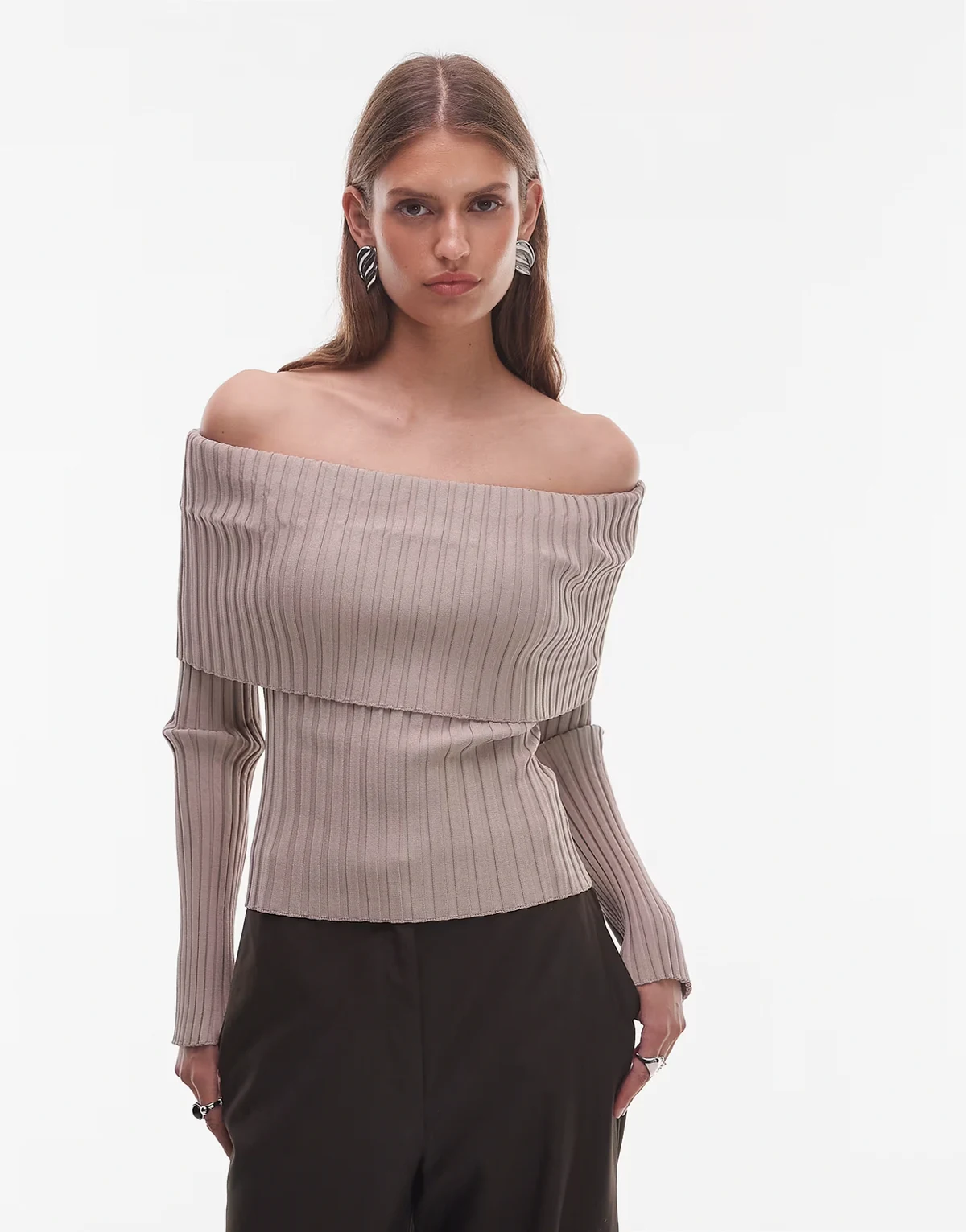 Saffron off shoulder long sleeve sweater in oat