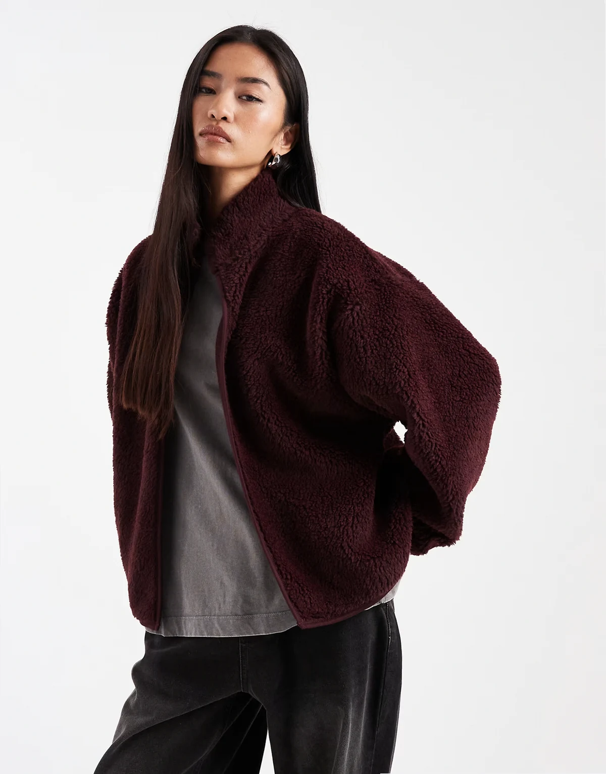 – Jacke aus Teddyfleece in Burgunderrot mit Stehkragen