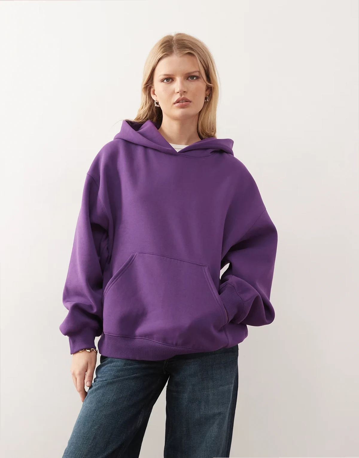 – Oversize-Kapuzenpullover aus schwerem Jersey in Traubenlila