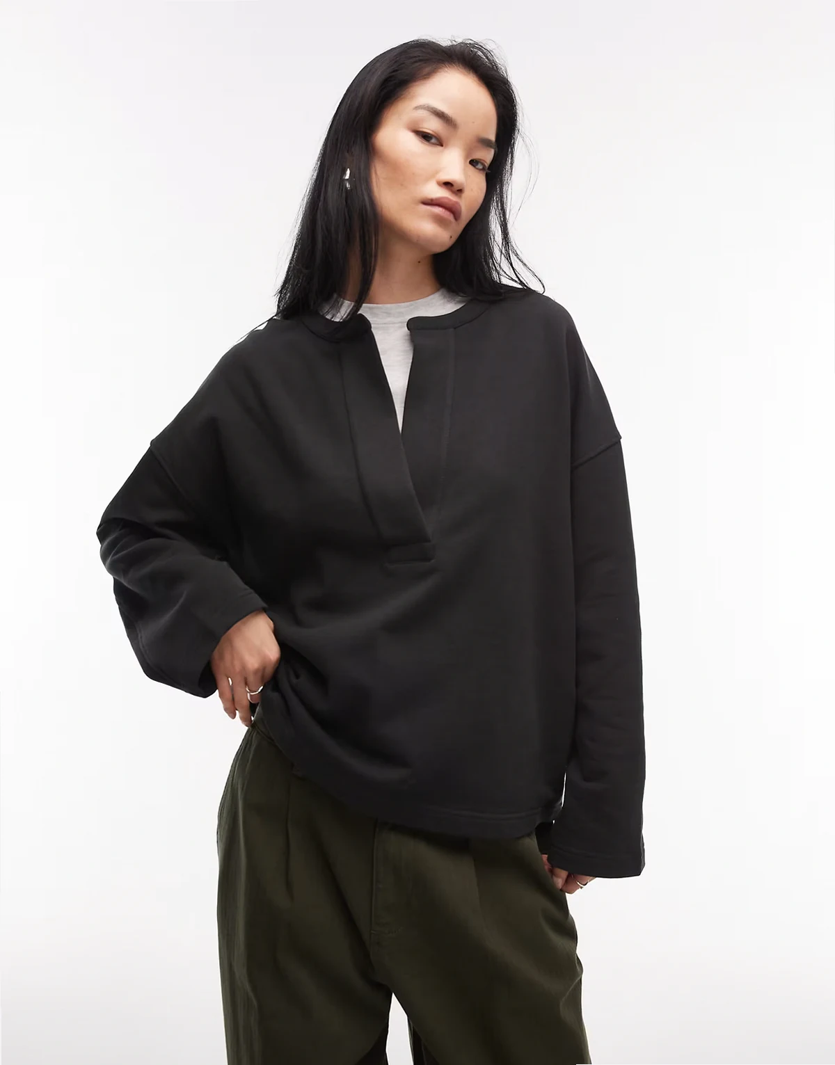 pure cotton V-neck sweatshirt in black