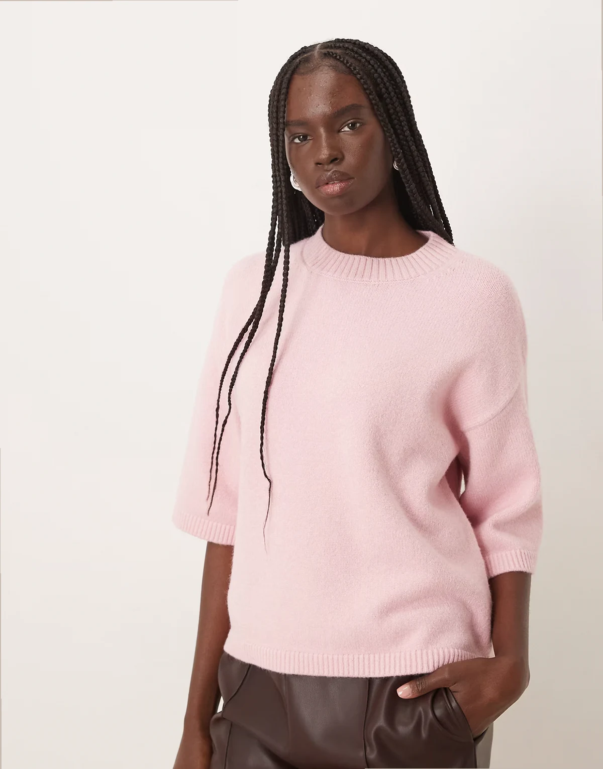 – Kurzärmliges Strickoberteil in Pastellrosa