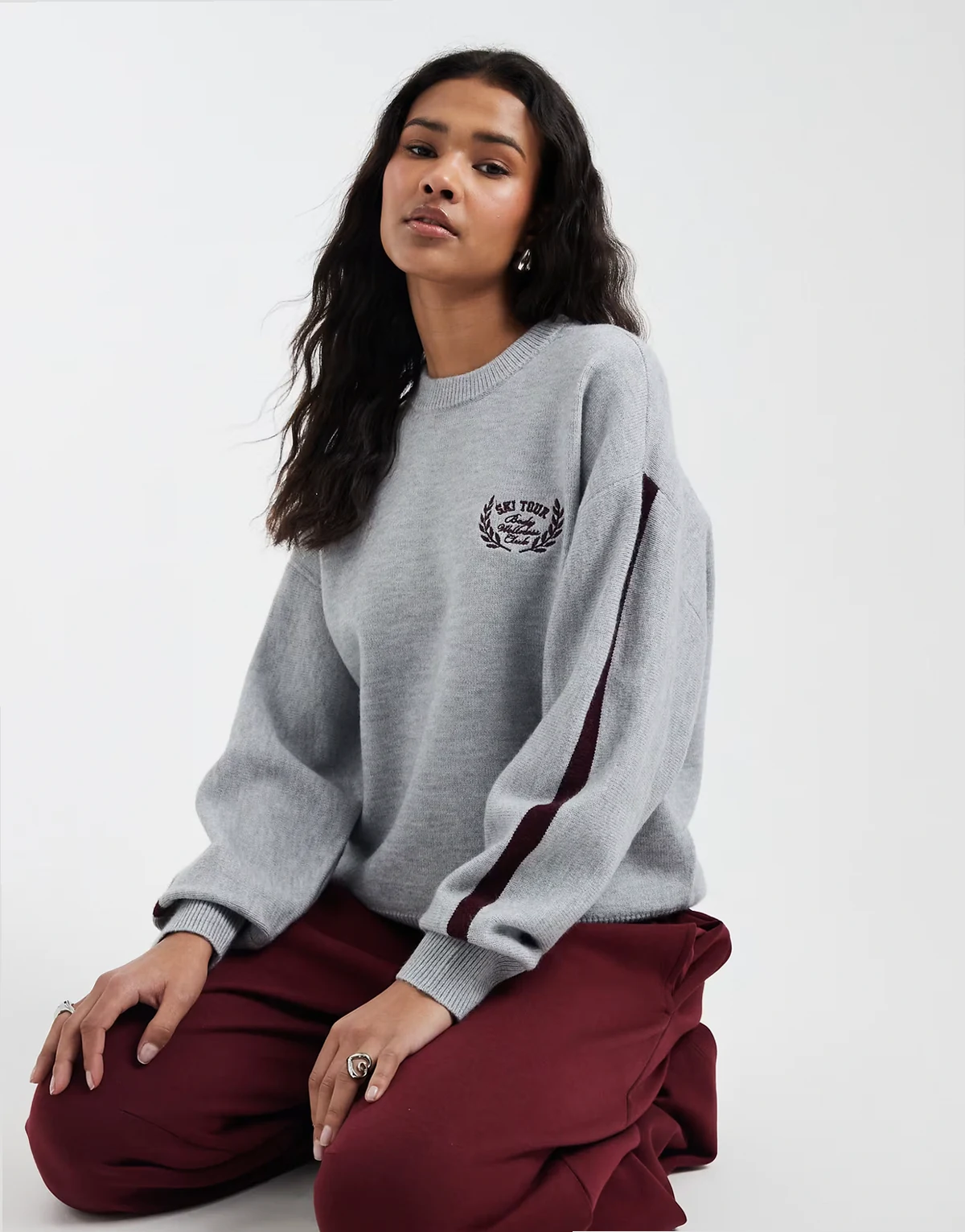 slouchy knit sweater in light gray