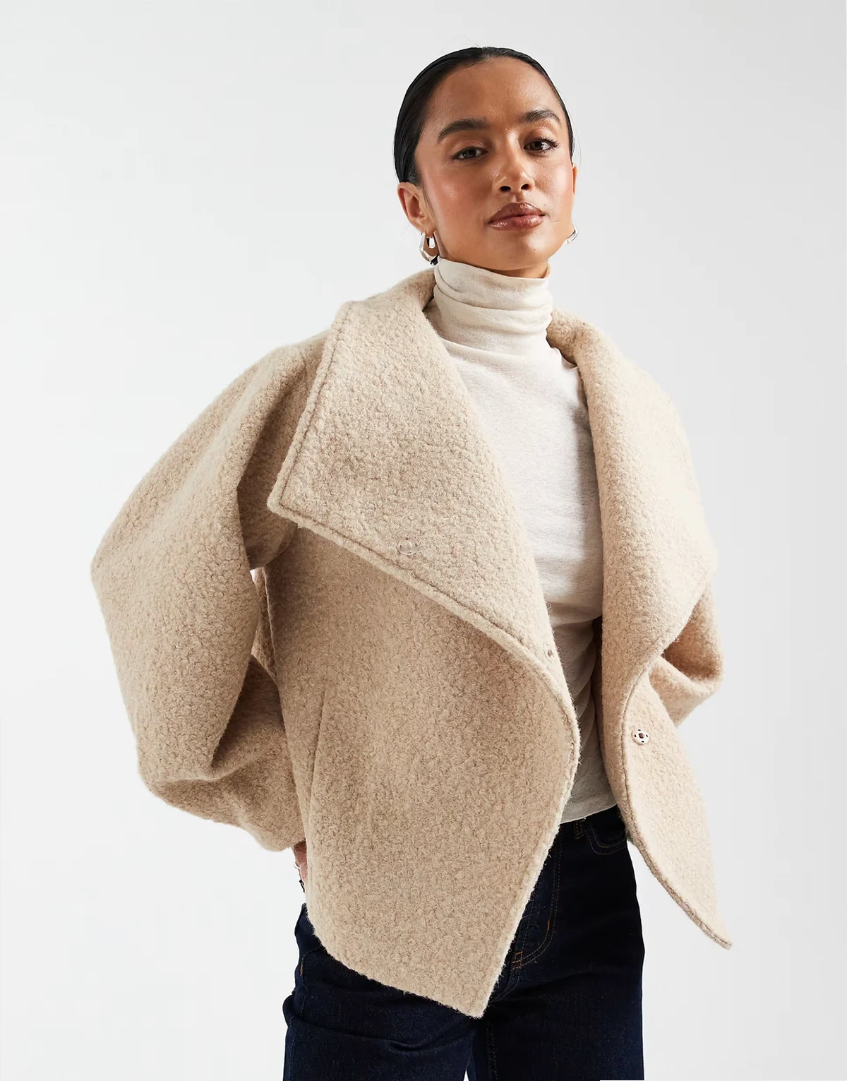 ASOS DESIGN Petite – Jasnobeżowa kurtka oversize z wysokim kołnierzem